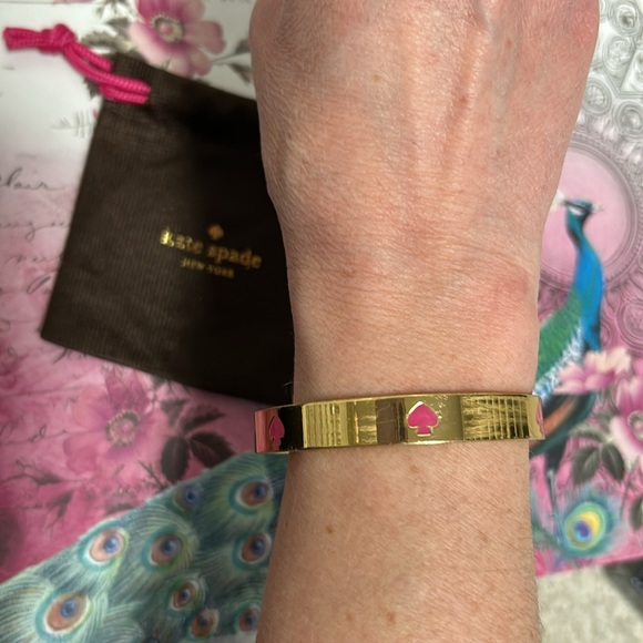 Kate spade bangle bracelet spot the spade. Gold with pink spade - Picture 4 of 5
